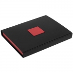 Коробка Plus, черная с красным, 21,5х17,3х3,3 см; внутренние размеры: 20,3х16,3х2,4 см