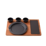 Сервировочное блюдо круглое черное на деревянном подносе(ø)22cm.   (не включает соусники) LV HRC 022 AS 556