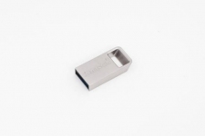 Флеш накопитель 16GB Kingston DataTraveler Micro, USB 3.1
